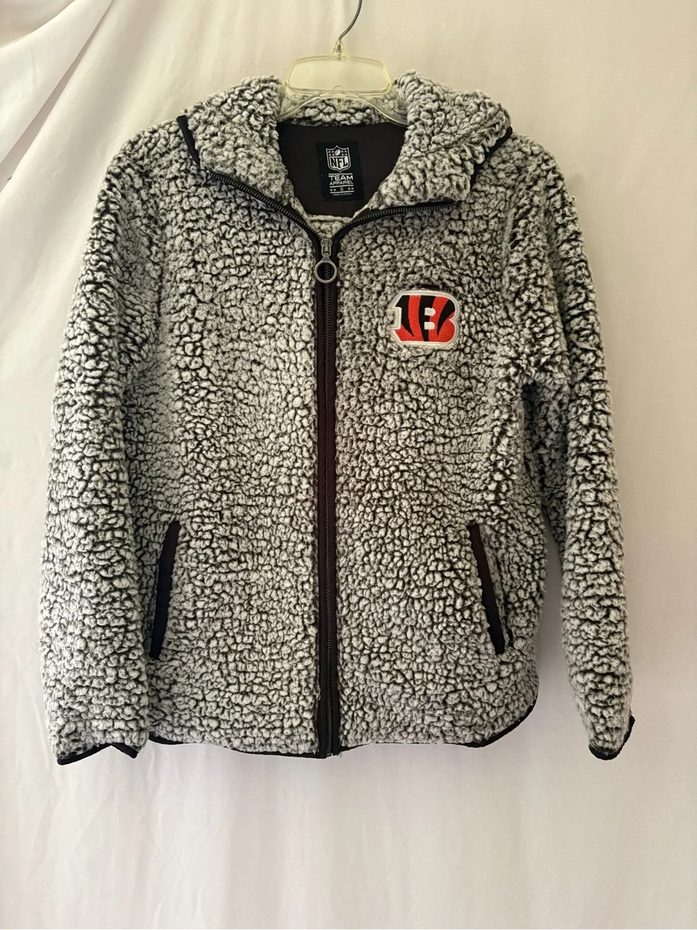 NFL Women’s Cincinnati Bengals Gray Sherpa Jacket